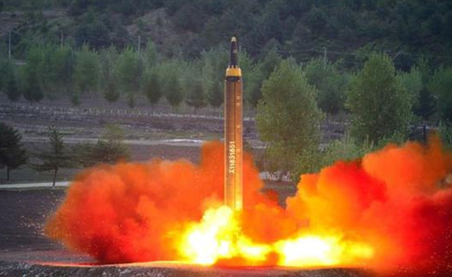 Kuzey Kore Japonya'ya doğru balistik füze fırlattı
