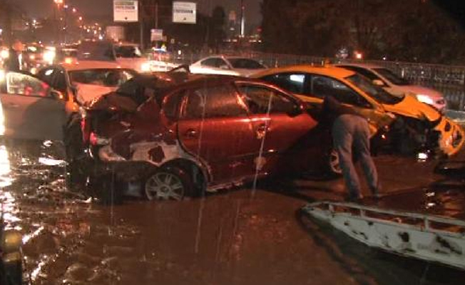 İstanbul Unkapanı'nda zincirleme trafik kazası