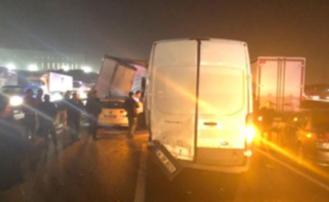 Kocaeli'nde zincirleme trafik kazası