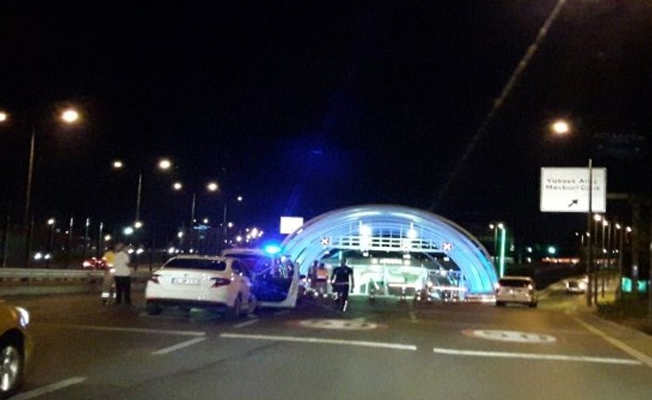 Avrasya Tüneli’nde motosiklet yol kapattı