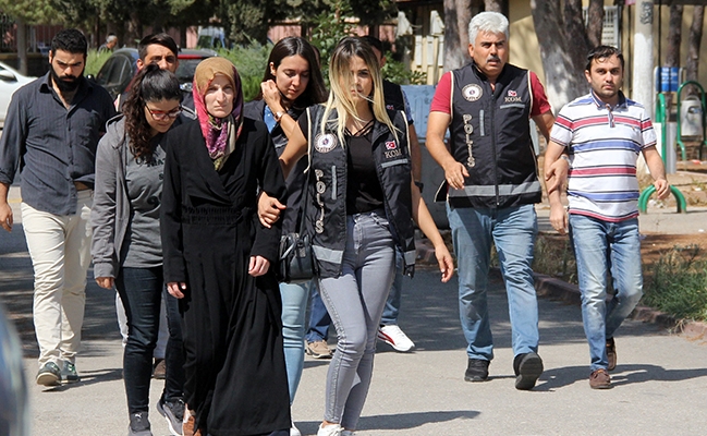 Ankara Emniyeti'ndeki FETÖ'cü polis eşlerinin ablası Adana'da yakalandı 