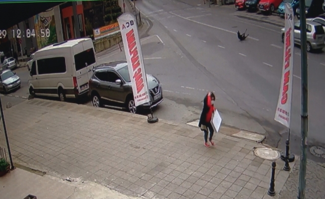 Kadıköy’de köpeğe çarpan sürücü umursamadan kaçtı
