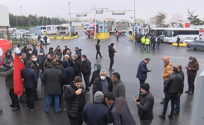 Ambarlı Limanı'ndaki giriş pulu ücretini protesto ettiler