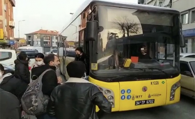 Eyüpsultan’da İETT otobüsü arızalandı, trafik felç oldu
