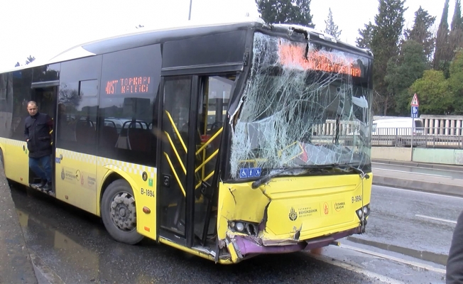 Fatih'te yine İETT otobüsü kazası; 5 yaralı (2)