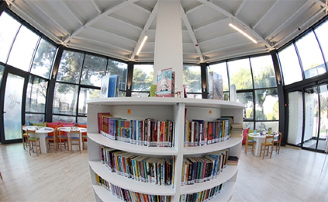 Küçükçekmece’nin ilk çocuk kütüphanesi açıldı