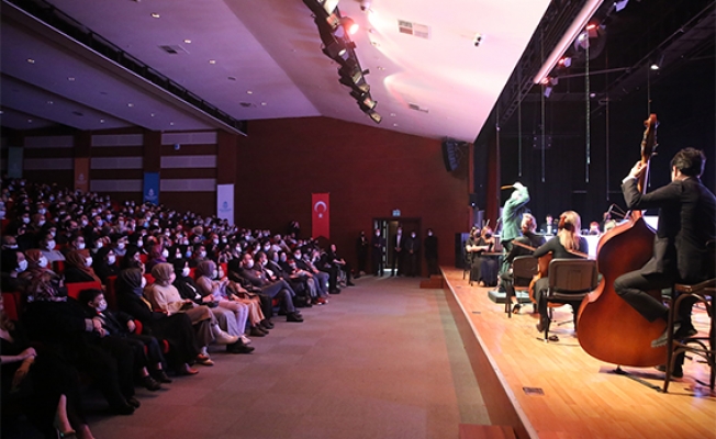 Sinema senfoni orkestrası Başakşehir’de sahne aldı