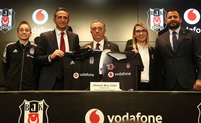 Beşiktaş Kadın Futbol Takımı'nın Vodafone ile olan isim sponsorluğu uzatıldı
