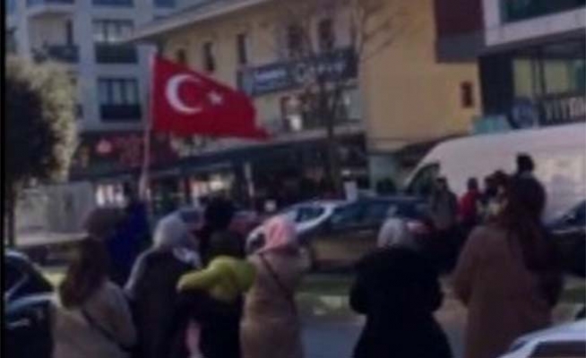 Üsküdar'da Cumhurbaşkanı Erdoğan'a vatandaşlardan sevgi gösterisi