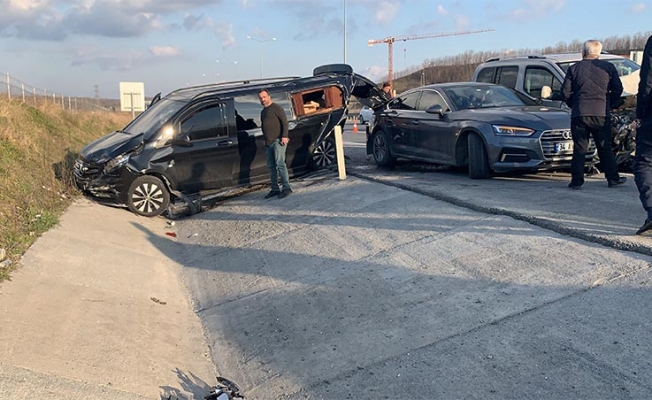 Arnavutköy'de 3 araç birbirine girdi: 1 yaralı