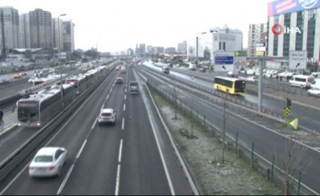 İstanbul’da trafik akıcı, toplu taşıma yoğun