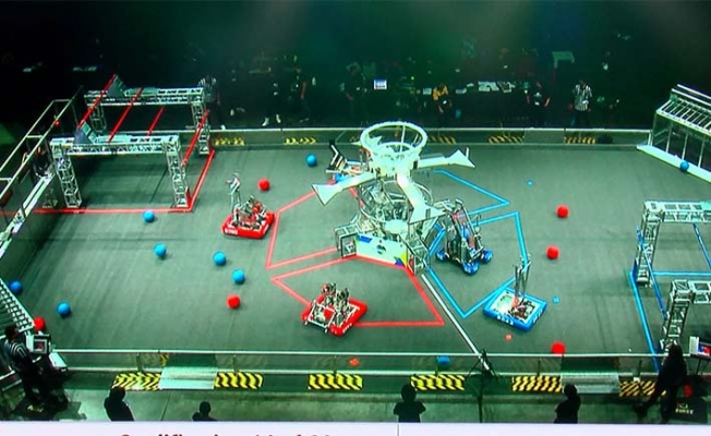 Liselilerin hedefi Houston, robotlarının adı 'Houston Hornet'
