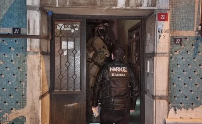 İstanbul'da uyuşturucu satıcılarına şafak baskını