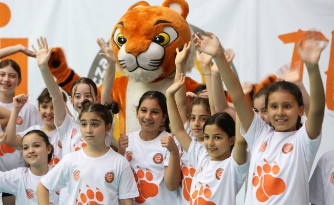 Eczacıbaşı Ayazağa Spor Okulu, Mini Tigers Voleybol Şenliği düzenledi