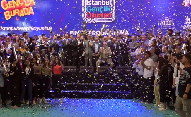 İstanbul Gençlik Oyunları'nda ödüller sahiplerine verildi