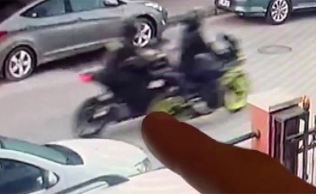 Maltepe'de 100 bin TL'lik motosikleti ittirerek çaldılar