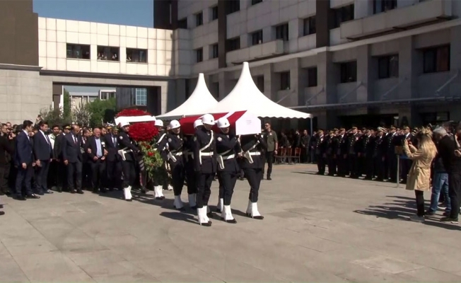 Şehit polis memuru Hüseyin Duman için İstanbul Emniyeti'nde tören