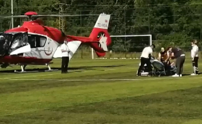 Çatalca'da iki otomobil çarpıştı; Ambulans helikopter ağır yaralı için havalandı