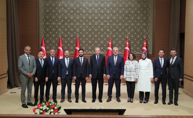 Cumhurbaşkanı Erdoğan, Kağıthane heyetini kabul etti