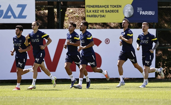 Fenerbahçe, yeni sezon hazırlıklarına devam etti