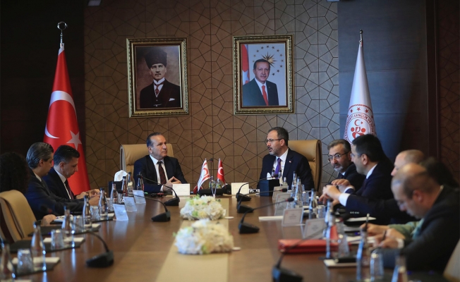 Türkiye ile KKTC arasında gençlik ve spor alanında işbirliği protokolü imzalandı