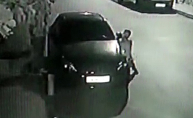 Araçların logo ve aynalarını çalan hırsızlar yakalandı