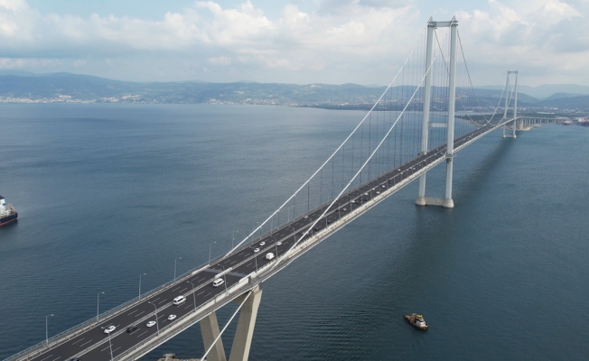 Karaismailoğlu: “Osmangazi Köprüsü’nde, 8 Temmuz’da 80 bin 624 araç ile rekor kırıldı”