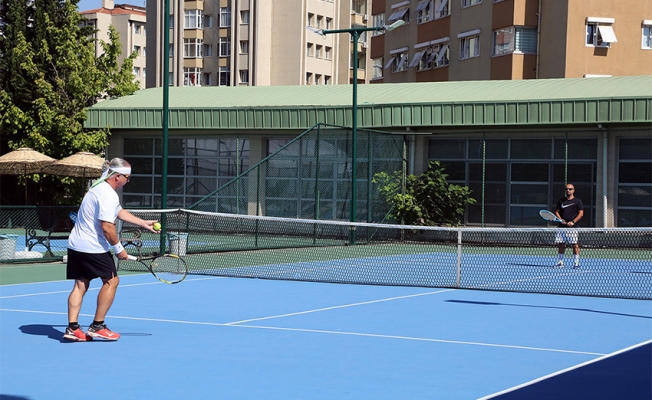 Uluslararası Ataşehir Belediye Başkanlığı Tenis Turnuvası başladı