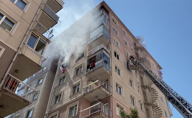 Üsküdar’da apartmanda doğalgaz patlaması: 1’i ağır 3 yaralı