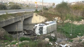 Bahçeşehir’de 2 minibüs çarpıştı: 1 yaralı