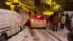 İstanbul’da karlı yolda dehşet anları